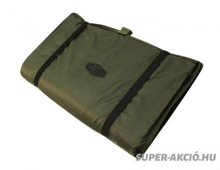 Carp mat össze csukva.