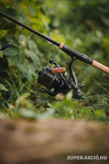 Giants Fishing Deluxe 9000 Nyeletőfékes Orsó + 8000-es Pótdob 5