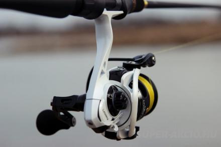 Robinson Sashima 9+1 Csapágyas FD 4000, Pergető Orsó 8