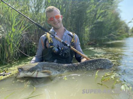 Z Fish Zeus Zx 8000-es Harcsázó Orsó 2